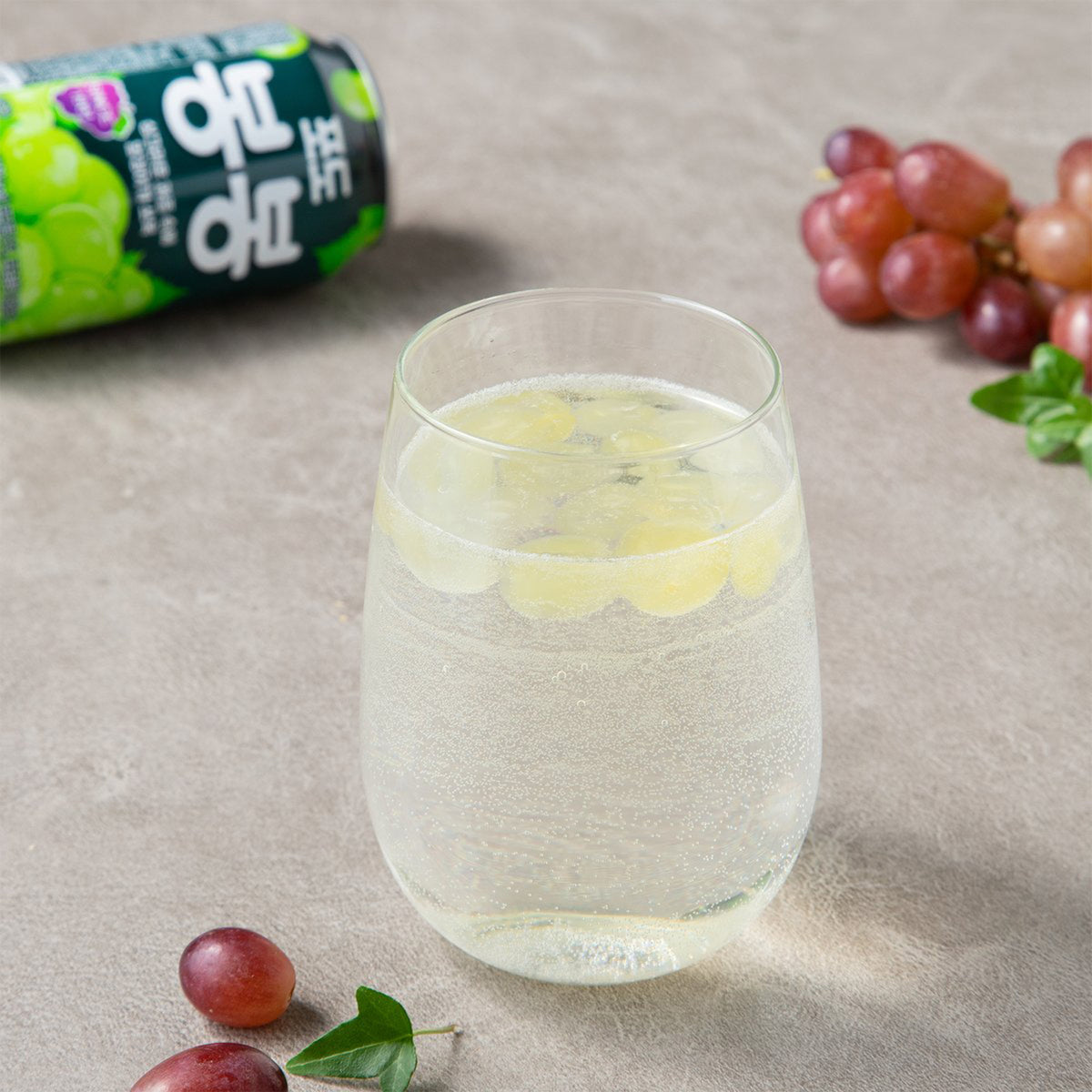Bebida Jugo de Uva con Su Trozos Original Bong Bong 340 ML